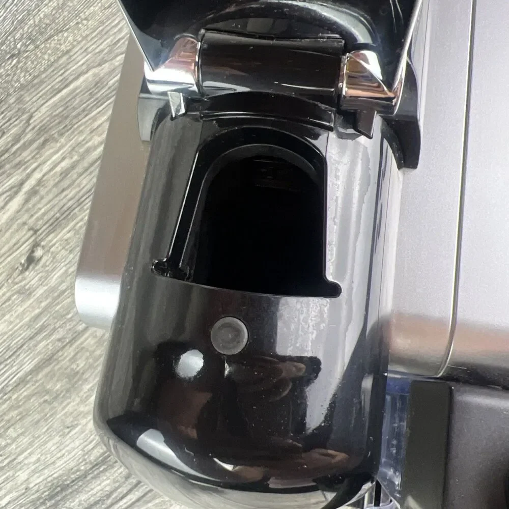 DeLonghi Lattissima EN520.S Nespresso Capsule Espresso Latte Machine Tested